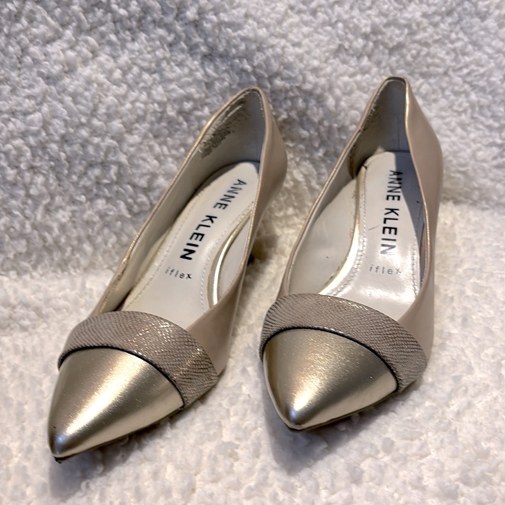 Anne Klein Gold I-flex 2 1/2” kitten heels